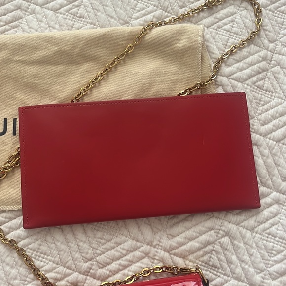 Patent leather LV pouchette - Picture 6 of 11